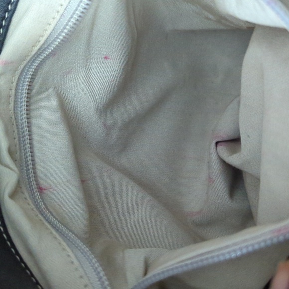 ROOTS Genuine Leather Bag - Picture 14 of 15